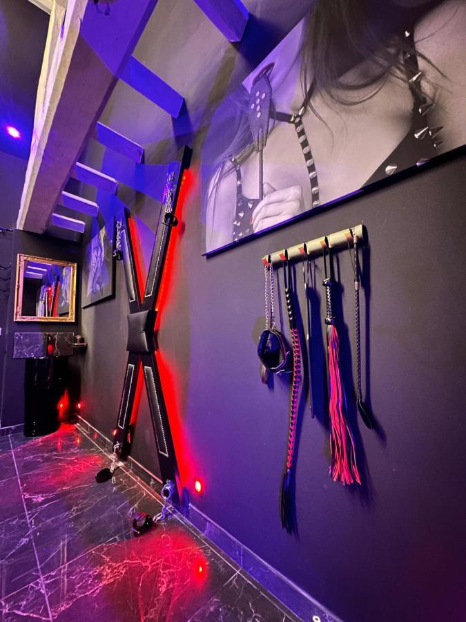Loveroom De Luxe - Theme 50 Nuances De Grey Maison Privative Spa Insolite Douchy-les-Mines Zewnętrze zdjęcie