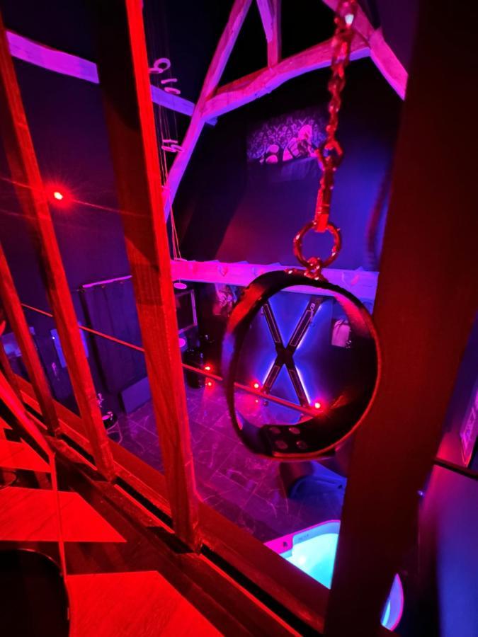 Loveroom De Luxe - Theme 50 Nuances De Grey Maison Privative Spa Insolite Douchy-les-Mines Zewnętrze zdjęcie