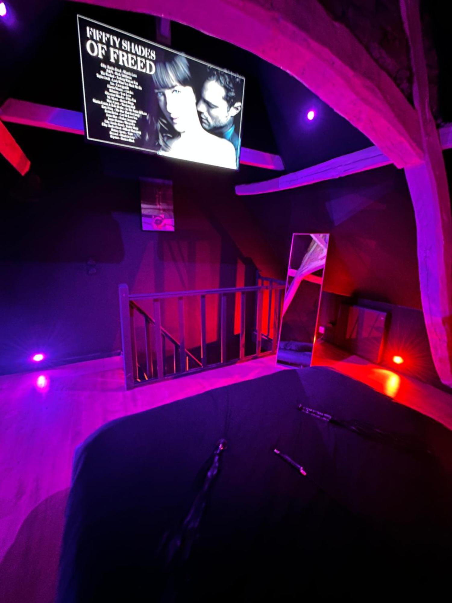 Loveroom De Luxe - Theme 50 Nuances De Grey Maison Privative Spa Insolite Douchy-les-Mines Zewnętrze zdjęcie